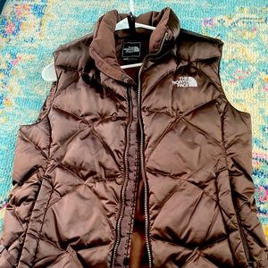 The North Face 550 Down Fill Chocolate Brown Vest Womens Sz Medium Stow Packable